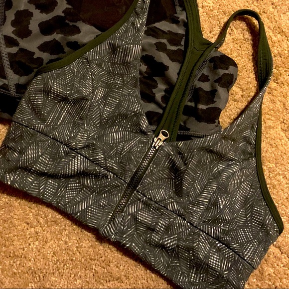 Size 4 lululemon sports bra - Picture 1 of 3